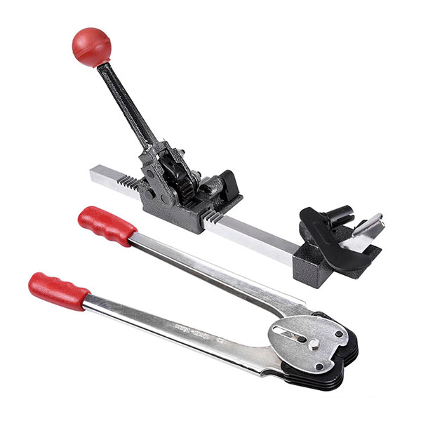 Manual strapping tensioner and strapping tool
